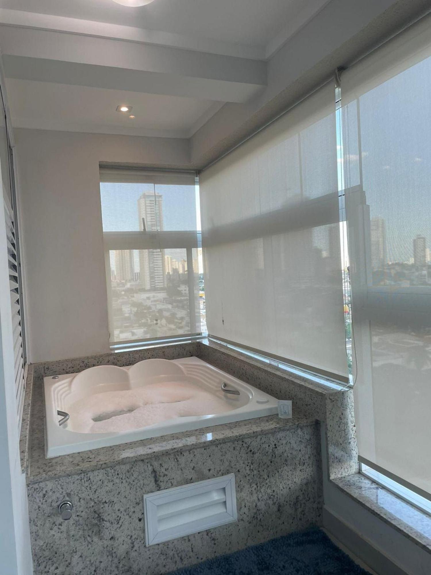 1 Qts.| 2 Hosp. | Jacuzzi Na Varanda | Linda Vista 戈亚尼亚 外观 照片