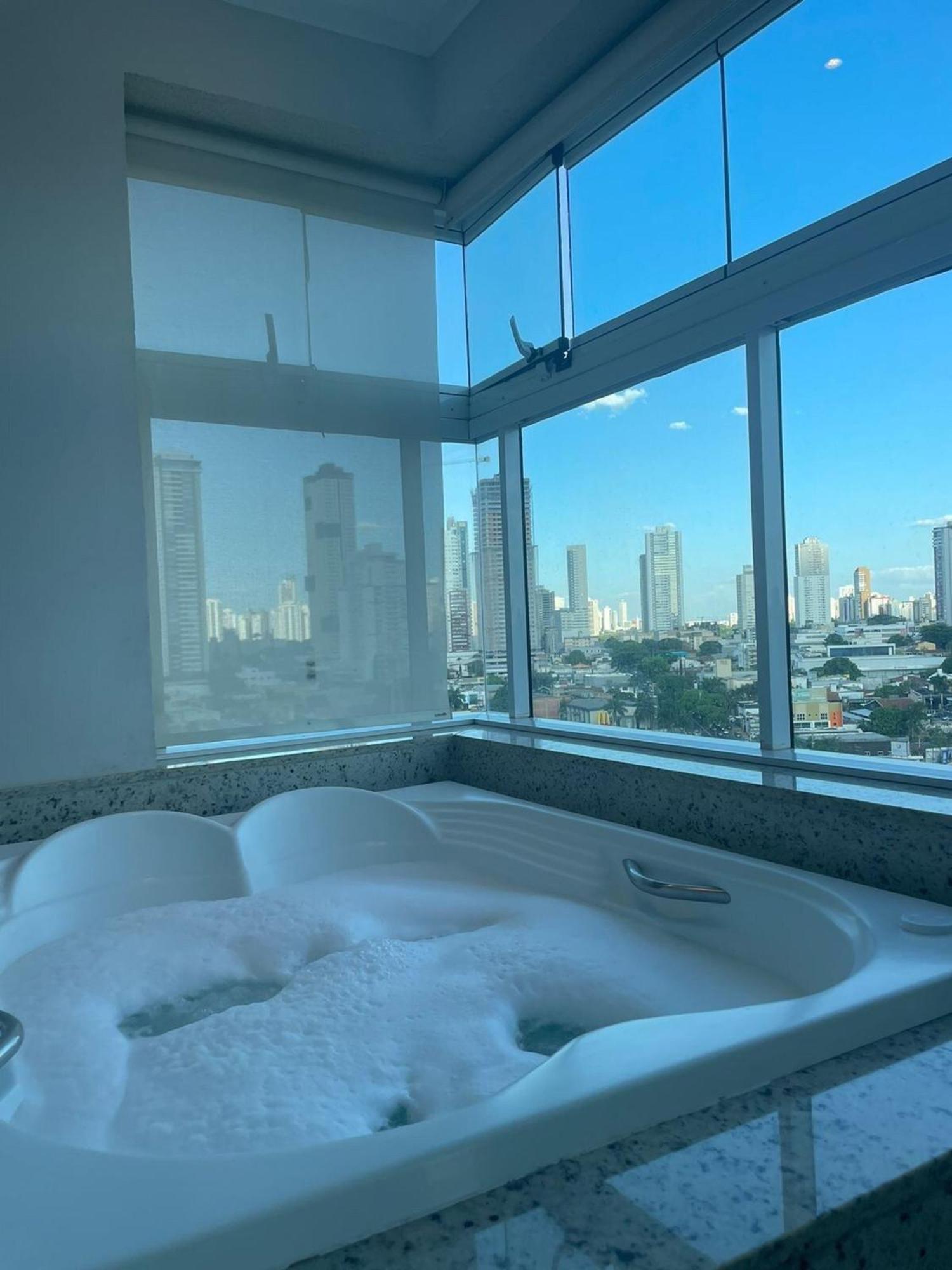 1 Qts.| 2 Hosp. | Jacuzzi Na Varanda | Linda Vista 戈亚尼亚 外观 照片